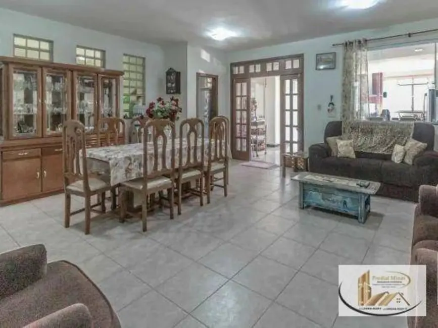 Foto 8 de Casa com 5 quartos à venda, 310m2 em Santa Efigênia, Belo Horizonte - MG