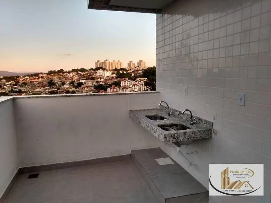 Foto 2 de Cobertura com 3 quartos à venda, 70m2 em Letícia, Belo Horizonte - MG