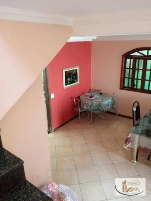 Foto 2 de Casa com 4 quartos à venda, 430m2 em Jardim Guanabara, Belo Horizonte - MG