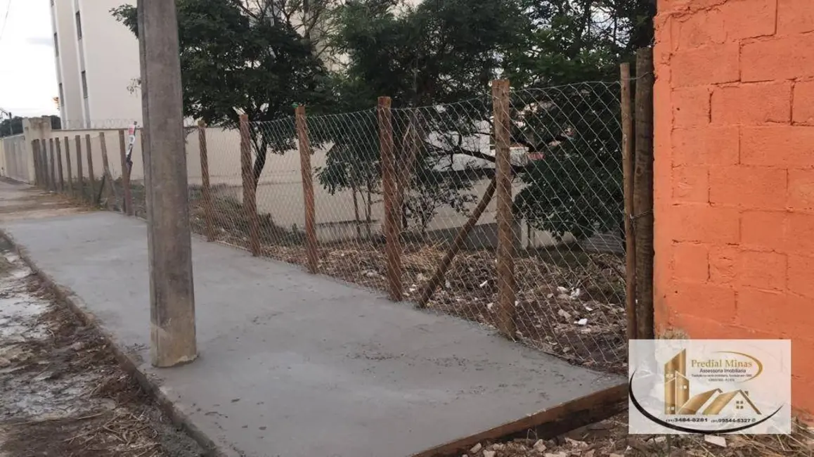 Foto 1 de Terreno / Lote à venda, 505m2 em Adeodato, Santa Luzia - MG