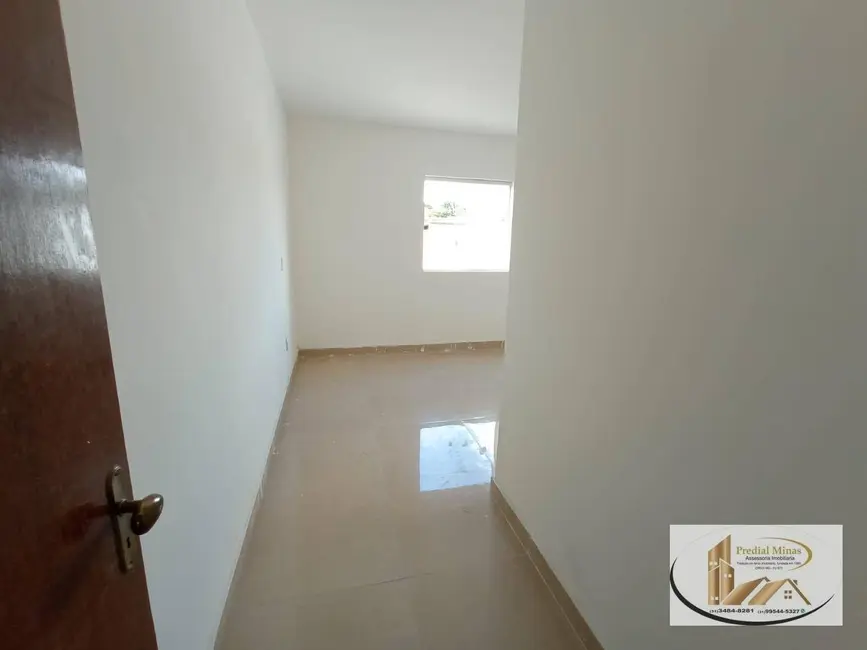 Casa com 3 quartos à venda, 180m2 em Letícia, Belo Horizonte - MG - imagem 3 Foto 3 de Casa com 3 quartos à venda, 180m2 em Letícia, Belo Horizonte - MG