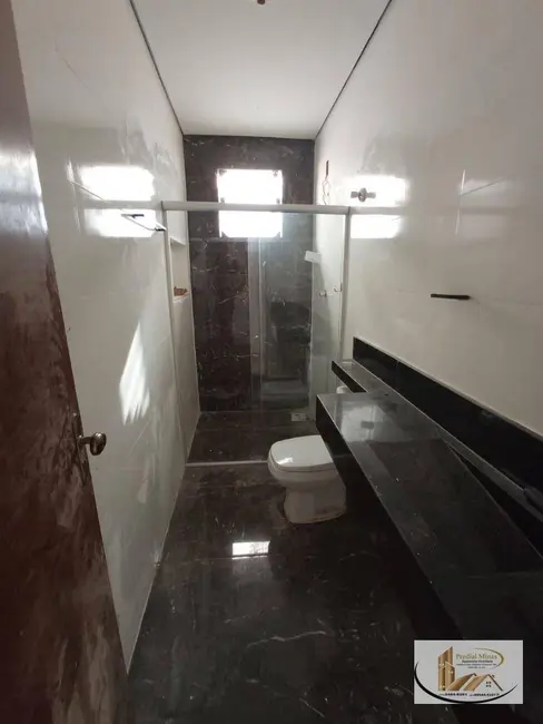 Casa com 3 quartos à venda, 180m2 em Letícia, Belo Horizonte - MG - imagem 5 Foto 5 de Casa com 3 quartos à venda, 180m2 em Letícia, Belo Horizonte - MG