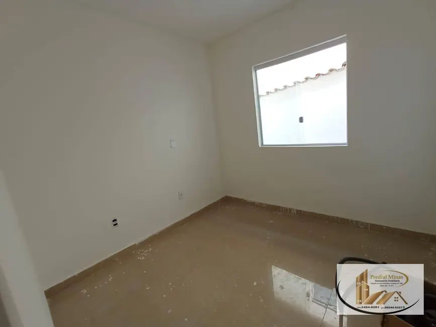 Casa com 3 quartos à venda, 180m2 em Letícia, Belo Horizonte - MG - imagem 4 Foto 4 de Casa com 3 quartos à venda, 180m2 em Letícia, Belo Horizonte - MG
