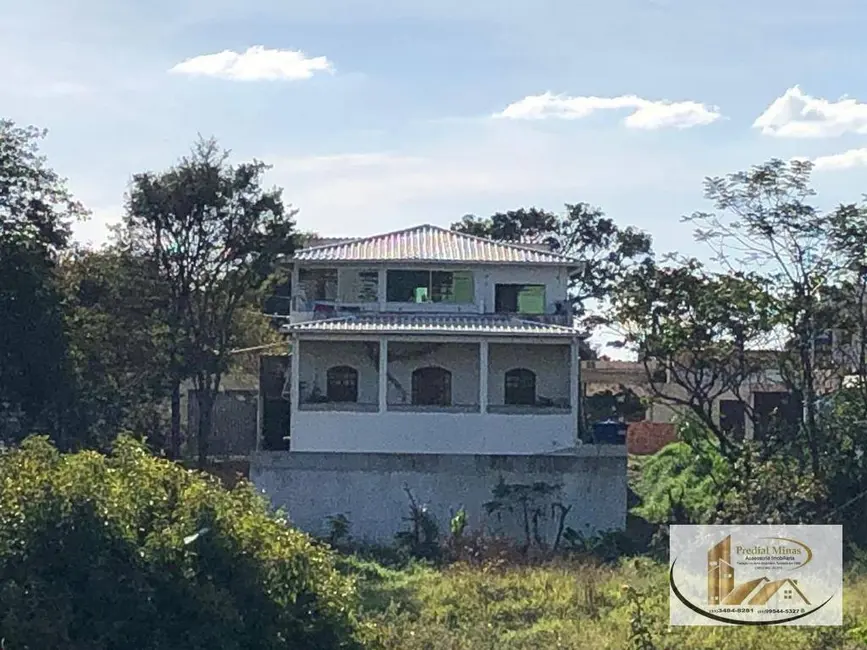 Foto 1 de Casa com 3 quartos à venda, 290m2 em Pousada Santo Antônio, Belo Horizonte - MG