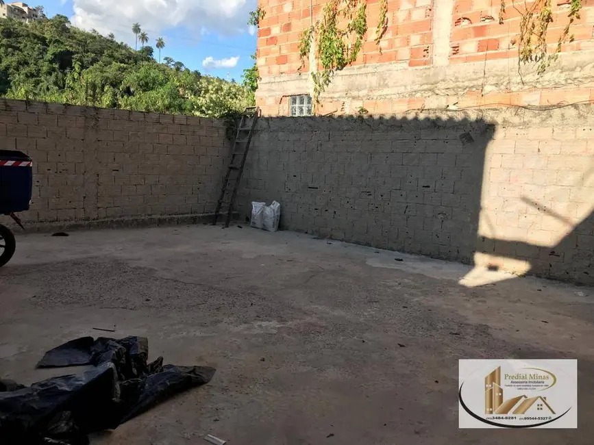 Casa com 2 quartos à venda, 180m2 em Paulo VI, Belo Horizonte - MG - imagem 8 Foto 8 de Casa com 2 quartos à venda, 180m2 em Paulo VI, Belo Horizonte - MG