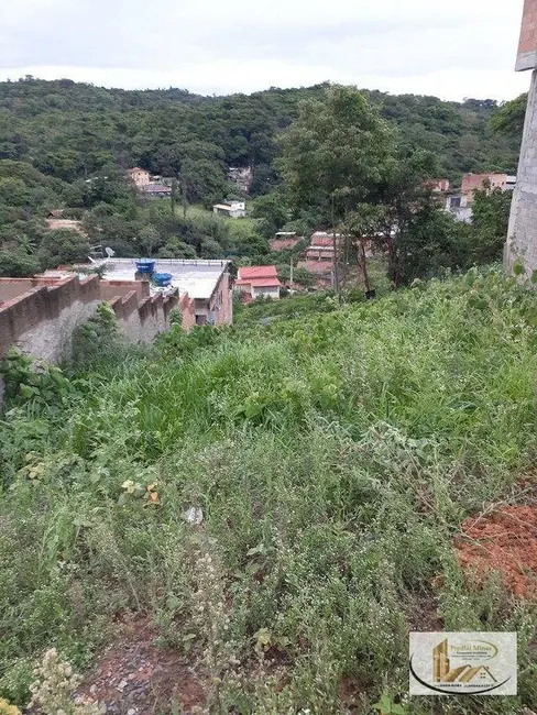 Foto 2 de Terreno / Lote à venda, 200m2 em Vespasiano - MG