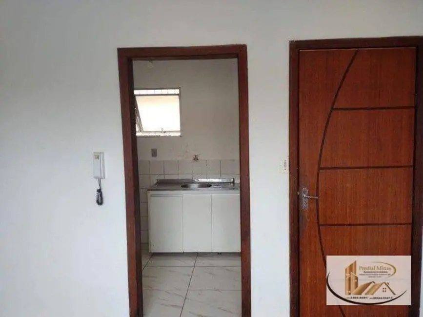 Apartamento com 2 quartos à venda, 45m2 em Piratininga (Venda Nova), Belo Horizonte - MG - imagem 3 Foto 3 de Apartamento com 2 quartos à venda, 45m2 em Piratininga (Venda Nova), Belo Horizonte - MG