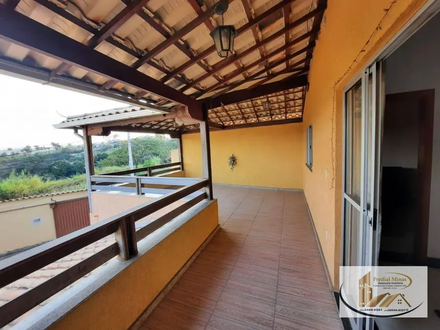 Casa com 4 quartos à venda, 440m2 em Beija Flor, Belo Horizonte - MG - imagem 3 Foto 3 de Casa com 4 quartos à venda, 440m2 em Beija Flor, Belo Horizonte - MG