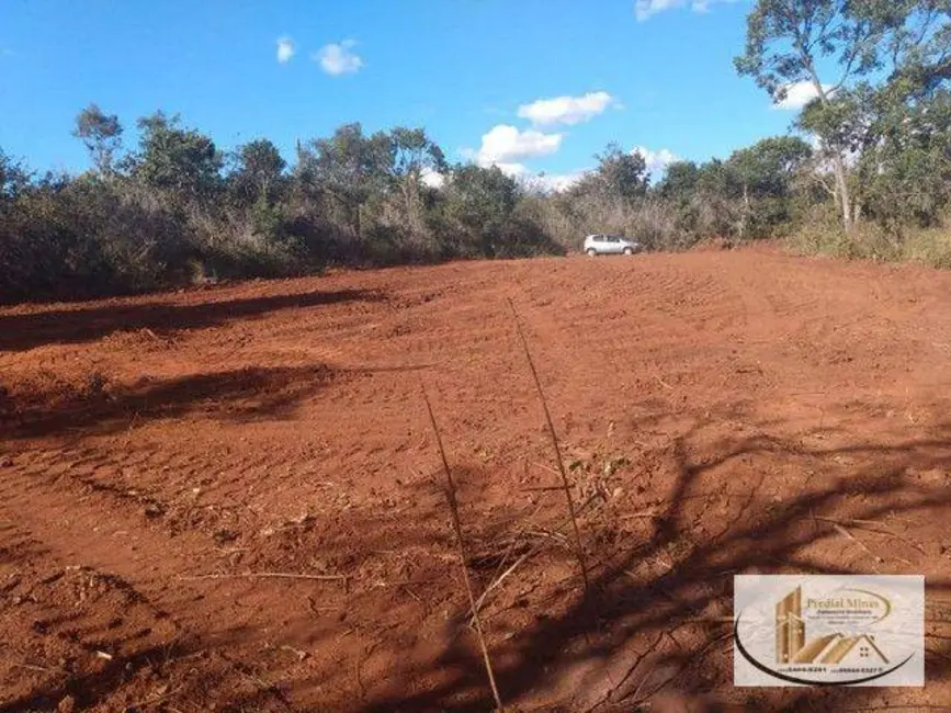 Foto 3 de Terreno / Lote à venda, 1000m2 em Santa Luzia - MG