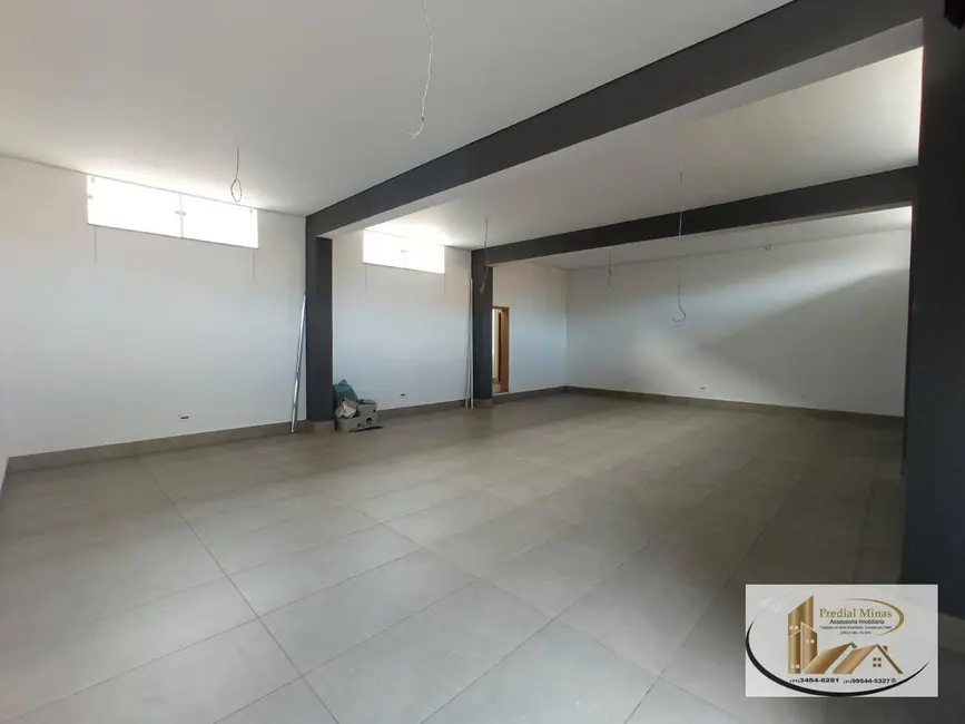 Foto 6 de Loja à venda, 360m2 em Copacabana, Belo Horizonte - MG