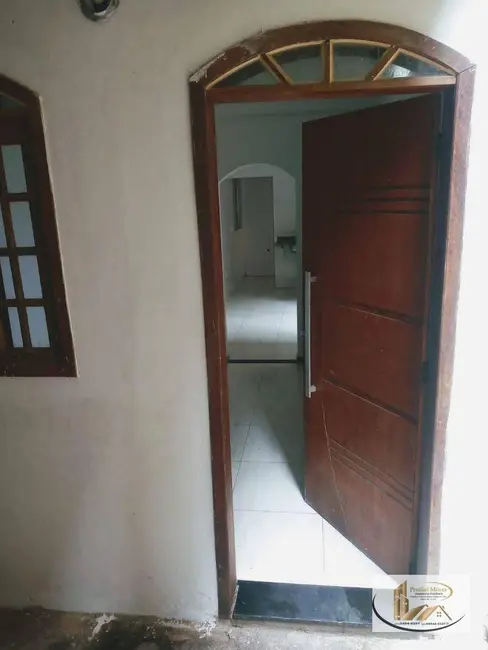 Foto 3 de Casa com 3 quartos à venda, 230m2 em Etelvina Carneiro, Belo Horizonte - MG