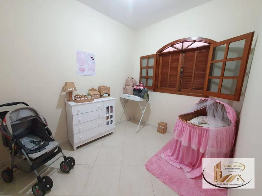 Foto 4 de Casa com 3 quartos à venda, 230m2 em Etelvina Carneiro, Belo Horizonte - MG