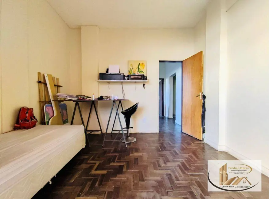 Casa com 4 quartos à venda, 250m2 em Piratininga (Venda Nova), Belo Horizonte - MG - imagem 3 Foto 3 de Casa com 4 quartos à venda, 250m2 em Piratininga (Venda Nova), Belo Horizonte - MG