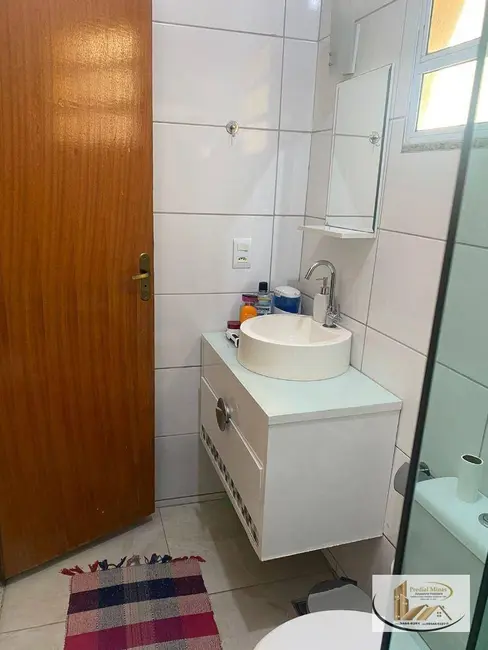 Casa com 3 quartos à venda, 425m2 em Alípio de Melo, Belo Horizonte - MG - imagem 4 Foto 4 de Casa com 3 quartos à venda, 425m2 em Alípio de Melo, Belo Horizonte - MG