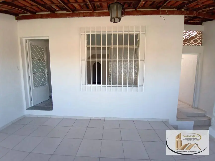 Casa com 2 quartos à venda, 260m2 em Letícia, Belo Horizonte - MG - imagem 8 Foto 8 de Casa com 2 quartos à venda, 260m2 em Letícia, Belo Horizonte - MG