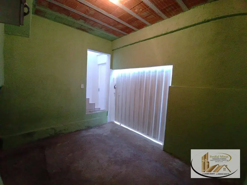Casa com 2 quartos à venda, 260m2 em Letícia, Belo Horizonte - MG - imagem 4 Foto 4 de Casa com 2 quartos à venda, 260m2 em Letícia, Belo Horizonte - MG