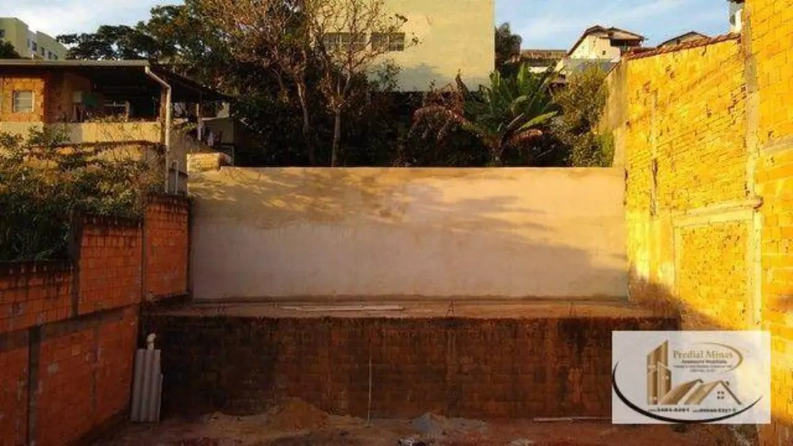 Foto 9 de Casa com 3 quartos à venda, 180m2 em Havaí, Belo Horizonte - MG