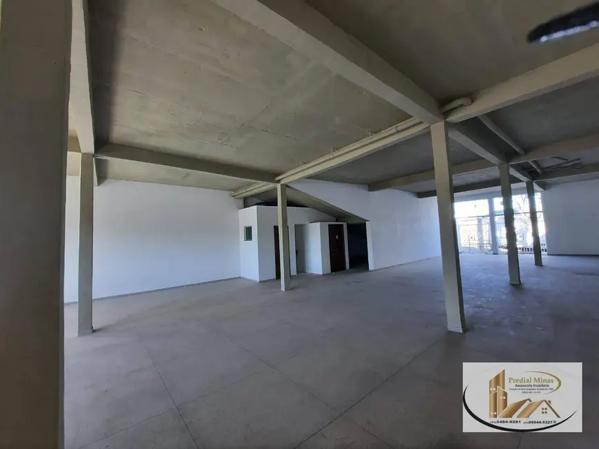 Loja à venda, 300m2 em Heliópolis, Belo Horizonte - MG - imagem 5 Foto 5 de Loja à venda, 300m2 em Heliópolis, Belo Horizonte - MG