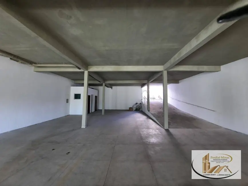 Loja à venda, 300m2 em Heliópolis, Belo Horizonte - MG - imagem 9 Foto 9 de Loja à venda, 300m2 em Heliópolis, Belo Horizonte - MG