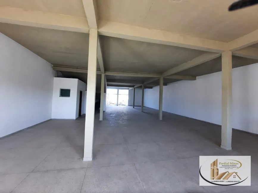 Loja à venda, 300m2 em Heliópolis, Belo Horizonte - MG - imagem 6 Foto 6 de Loja à venda, 300m2 em Heliópolis, Belo Horizonte - MG