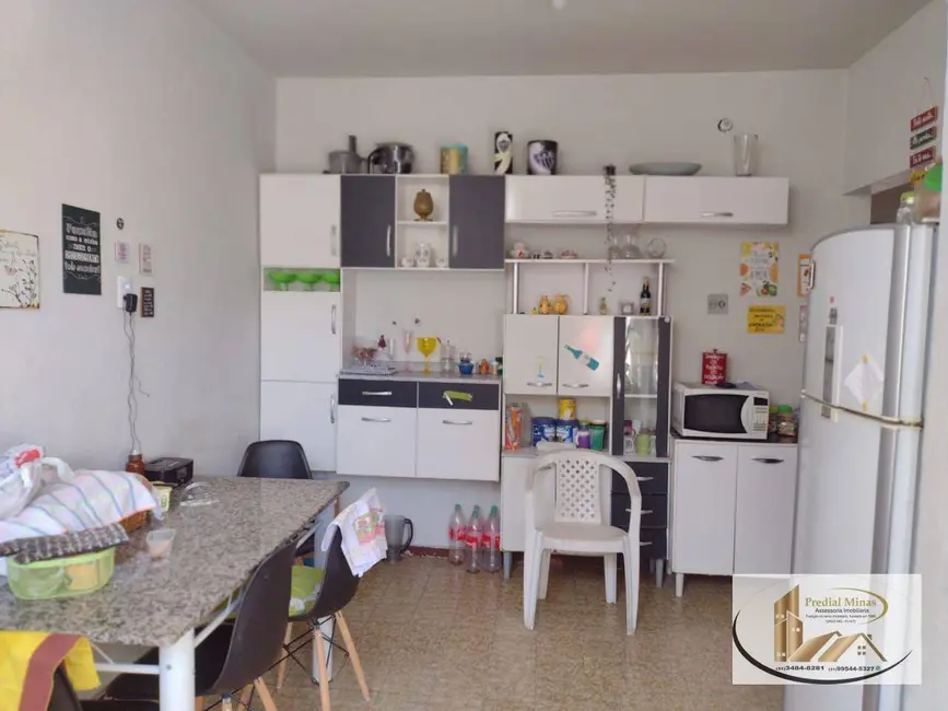Casa com 3 quartos à venda, 126m2 em Jardim Montanhês, Belo Horizonte - MG - imagem 5 Foto 5 de Casa com 3 quartos à venda, 126m2 em Jardim Montanhês, Belo Horizonte - MG