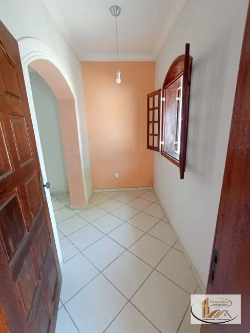 Casa com 4 quartos para alugar, 360m2 em Planalto, Belo Horizonte - MG - imagem 4 Foto 4 de Casa com 4 quartos para alugar, 360m2 em Planalto, Belo Horizonte - MG