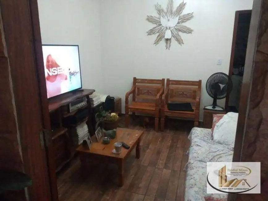 Casa com 2 quartos à venda, 180m2 em Maria Goretti, Belo Horizonte - MG - imagem 5 Foto 5 de Casa com 2 quartos à venda, 180m2 em Maria Goretti, Belo Horizonte - MG