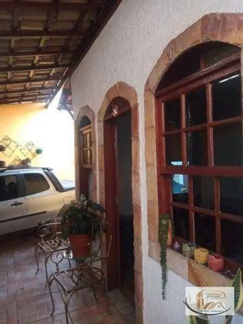 Casa com 2 quartos à venda, 180m2 em Maria Goretti, Belo Horizonte - MG - imagem 1 Foto 1 de Casa com 2 quartos à venda, 180m2 em Maria Goretti, Belo Horizonte - MG