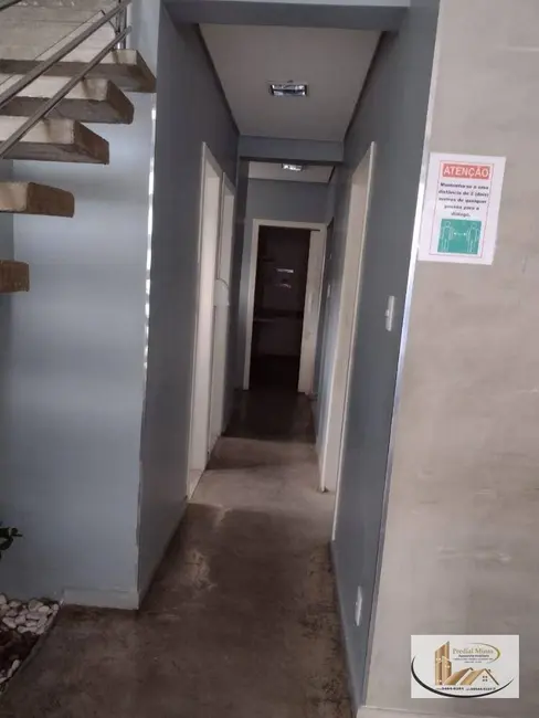 Armazém / Galpão para alugar, 755m2 em São Francisco, Belo Horizonte - MG - imagem 4 Foto 4 de Armazém / Galpão para alugar, 755m2 em São Francisco, Belo Horizonte - MG