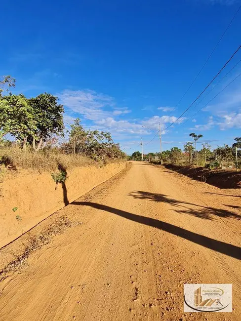 Foto 3 de Terreno / Lote à venda, 1000m2 em Jaboticatubas - MG