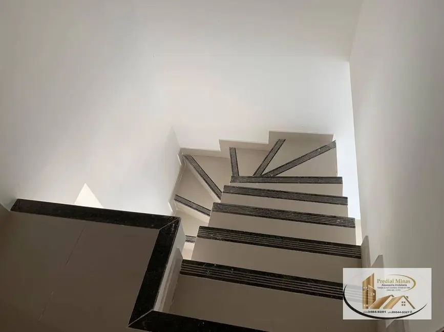 Foto 5 de Casa com 2 quartos à venda, 55m2 em Rio Branco, Belo Horizonte - MG