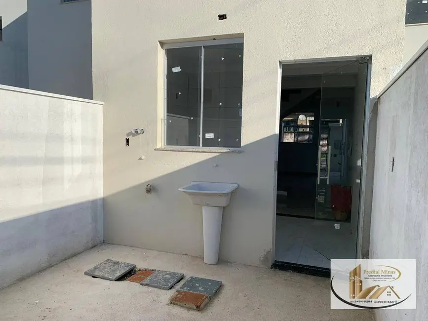 Foto 8 de Casa com 2 quartos à venda, 55m2 em Rio Branco, Belo Horizonte - MG