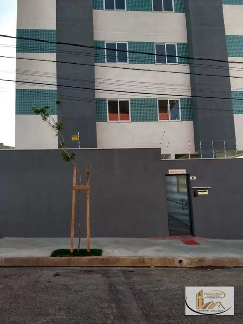 Foto 3 de Apartamento com 2 quartos à venda, 44m2 em Mantiqueira, Belo Horizonte - MG