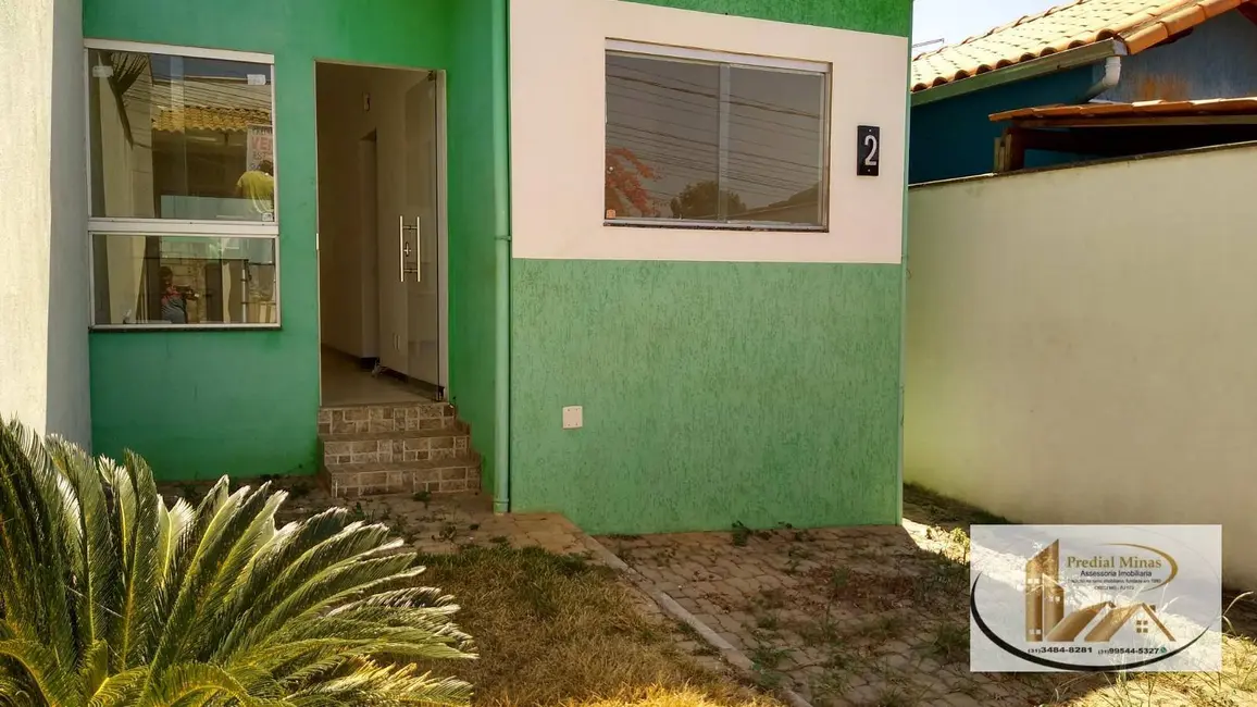 Foto 2 de Casa com 2 quartos à venda, 90m2 em Centro, Confins - MG