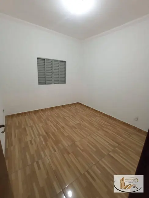 Casa com 3 quartos para alugar, 160m2 em Ribeiro de Abreu, Belo Horizonte - MG - imagem 3 Foto 3 de Casa com 3 quartos para alugar, 160m2 em Ribeiro de Abreu, Belo Horizonte - MG