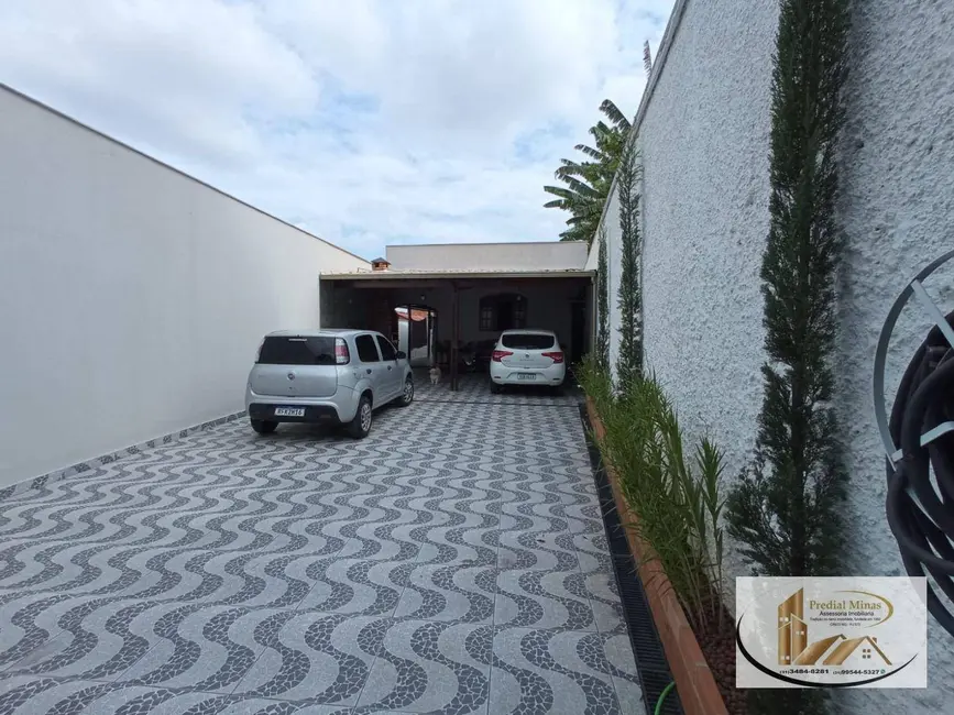 Foto 1 de Casa com 3 quartos à venda, 210m2 em São Gabriel, Belo Horizonte - MG