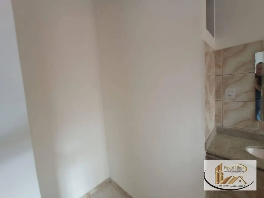 Casa com 2 quartos para alugar, 80m2 em Dom Bosco, Belo Horizonte - MG - imagem 9 Foto 9 de Casa com 2 quartos para alugar, 80m2 em Dom Bosco, Belo Horizonte - MG