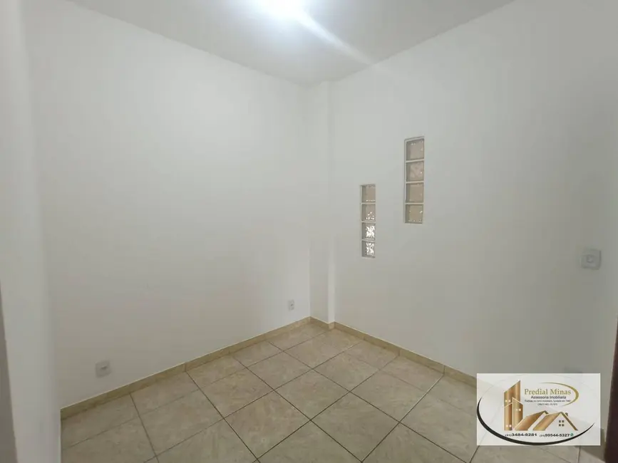 Casa com 2 quartos para alugar, 80m2 em Dom Bosco, Belo Horizonte - MG - imagem 6 Foto 6 de Casa com 2 quartos para alugar, 80m2 em Dom Bosco, Belo Horizonte - MG