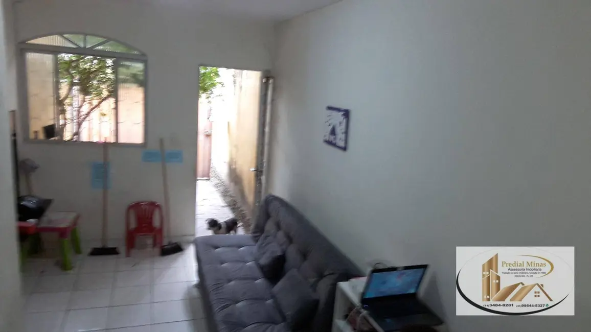 Foto 2 de Casa com 2 quartos à venda, 90m2 em Canaã, Belo Horizonte - MG