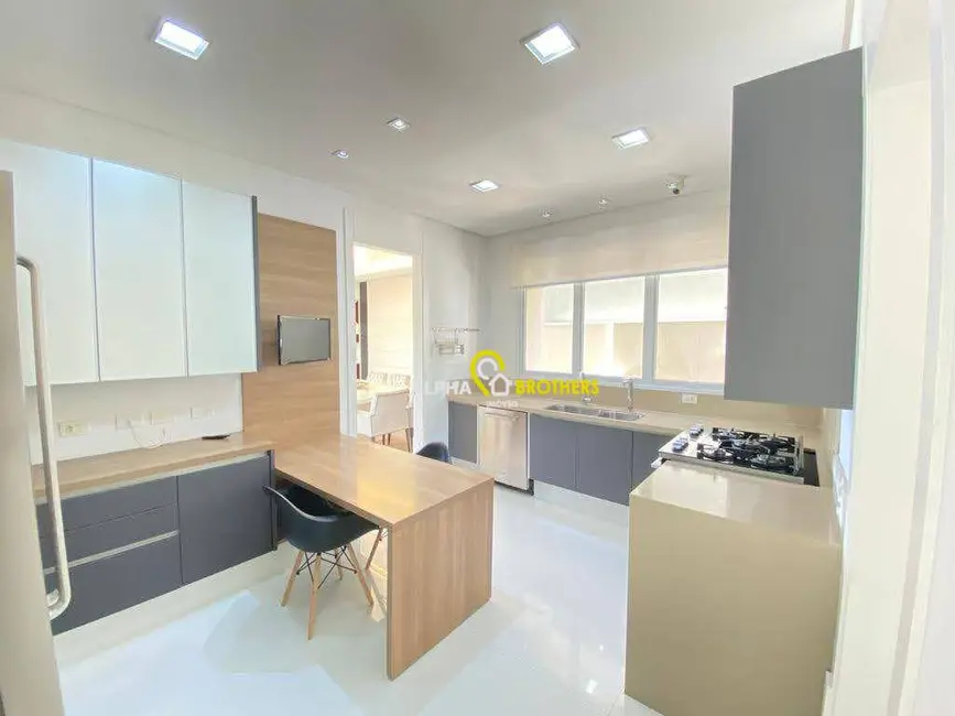 Casa de Condomínio com 4 quartos à venda, 520m2 em Tamboré, Santana De Parnaiba - SP - imagem 9 Foto 9 de Casa de Condomínio com 4 quartos à venda, 520m2 em Tamboré, Santana De Parnaiba - SP