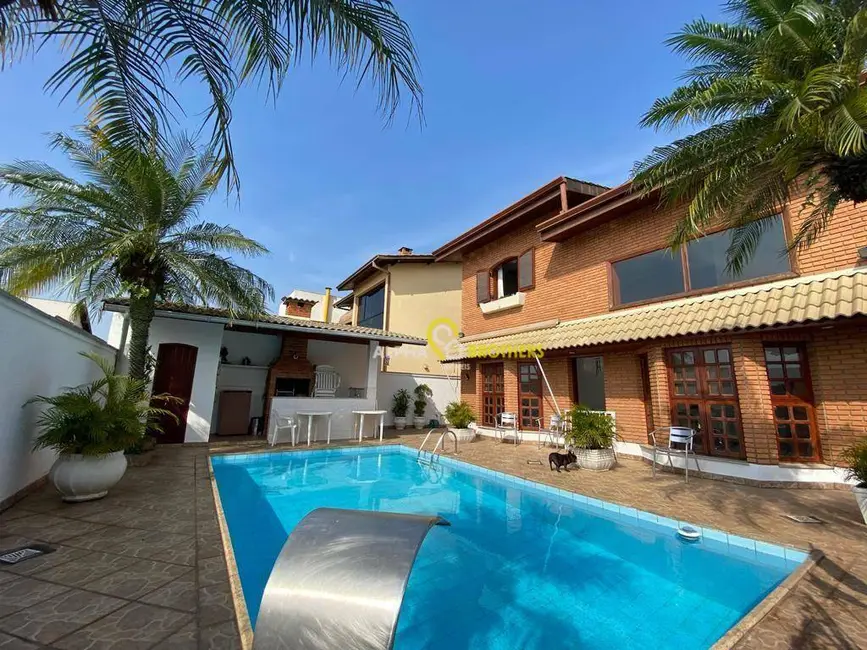 Casa de Condomínio com 4 quartos à venda, 360m2 em Santana De Parnaiba - SP - imagem 2 Foto 2 de Casa de Condomínio com 4 quartos à venda, 360m2 em Santana De Parnaiba - SP