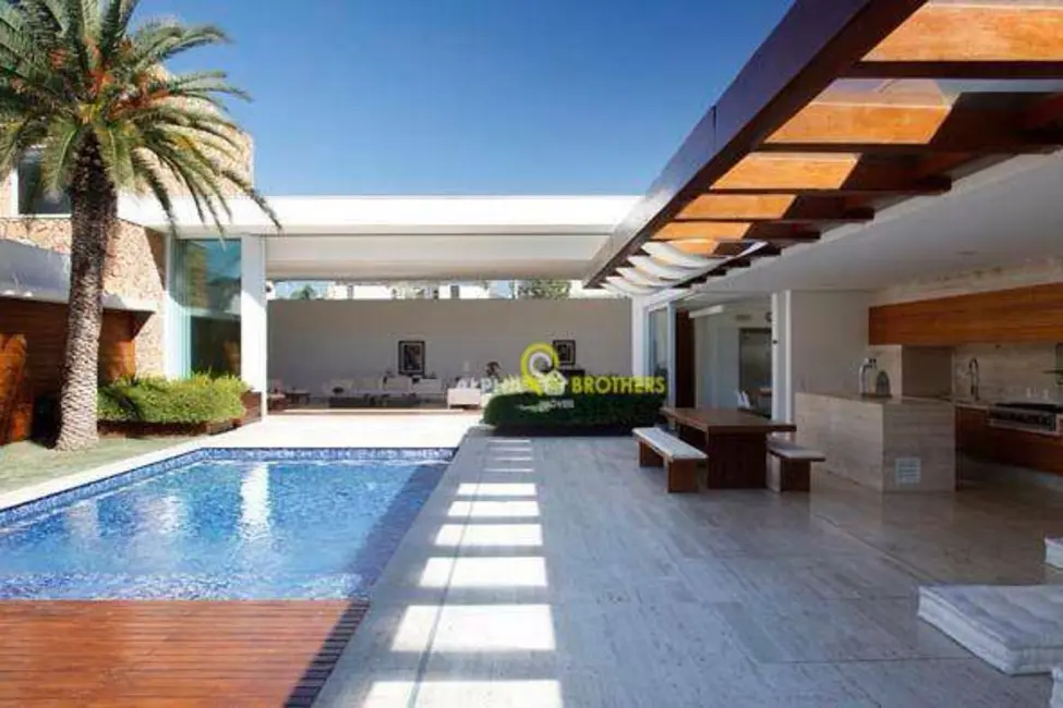 Foto 2 de Casa com 4 quartos à venda, 1360m2 em Santana De Parnaiba - SP