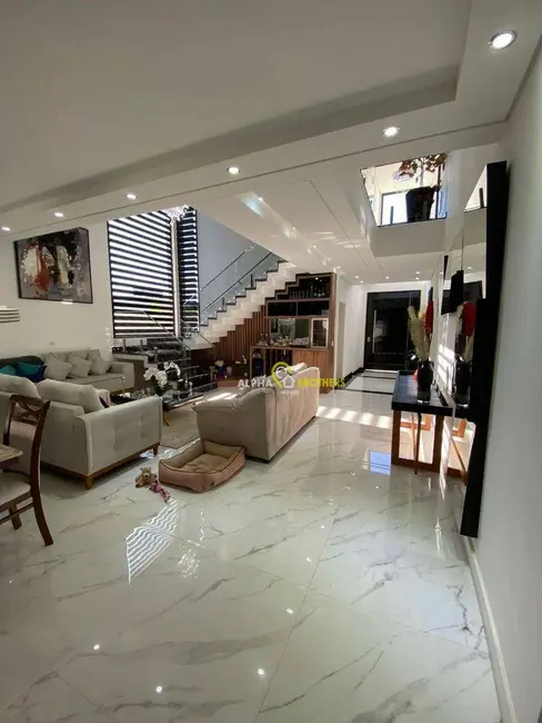 Foto 5 de Casa de Condomínio com 5 quartos à venda e para alugar, 450m2 em Santana De Parnaiba - SP