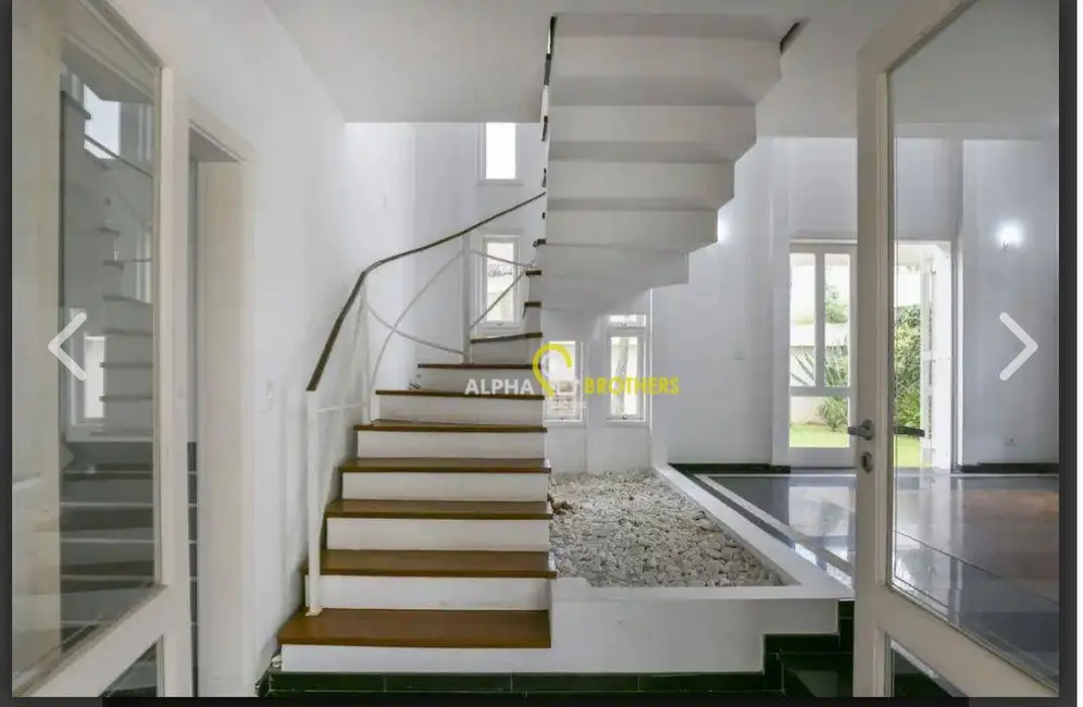 Casa de Condomínio com 3 quartos à venda, 560m2 em Barueri - SP - imagem 5 Foto 5 de Casa de Condomínio com 3 quartos à venda, 560m2 em Barueri - SP