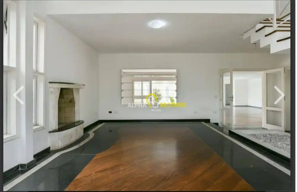 Casa de Condomínio com 3 quartos à venda, 560m2 em Barueri - SP - imagem 3 Foto 3 de Casa de Condomínio com 3 quartos à venda, 560m2 em Barueri - SP