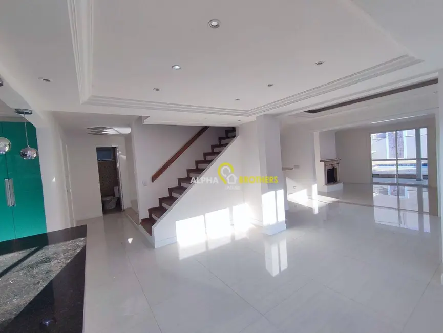 Foto 2 de Casa de Condomínio com 4 quartos à venda, 360m2 em Santana De Parnaiba - SP