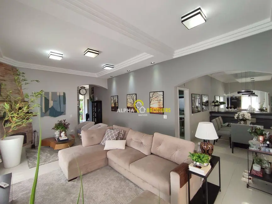 Foto 2 de Casa de Condomínio com 4 quartos à venda, 360m2 em Santana De Parnaiba - SP