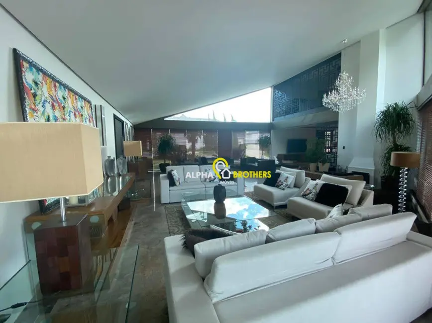 Foto 3 de Casa de Condomínio com 5 quartos à venda e para alugar, 2000m2 em Residencial Tamboré, Barueri - SP