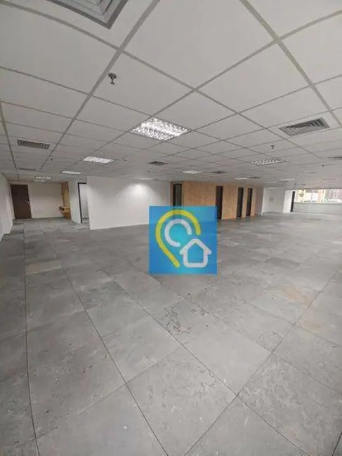 Foto 3 de Sala Comercial para alugar, 253m2 em Empresarial 18 do Forte, Barueri - SP