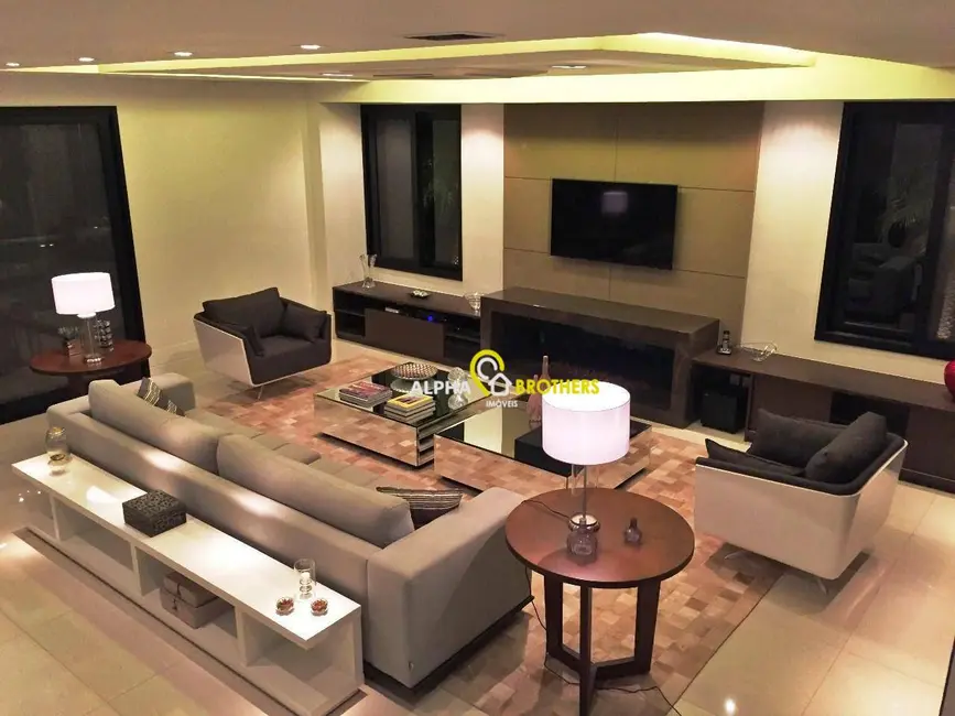 Casa de Condomínio com 4 quartos à venda, 600m2 em Santana De Parnaiba - SP - imagem 3 Foto 3 de Casa de Condomínio com 4 quartos à venda, 600m2 em Santana De Parnaiba - SP